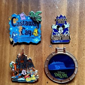 4 Disney Pins